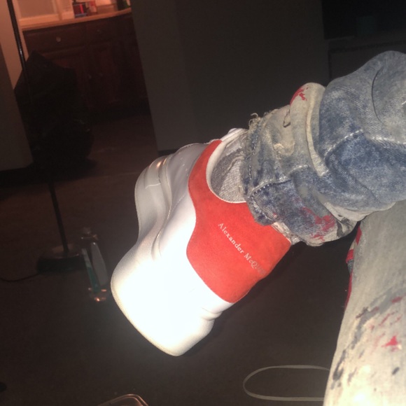 Alexander McQueens - Picture 1 of 2